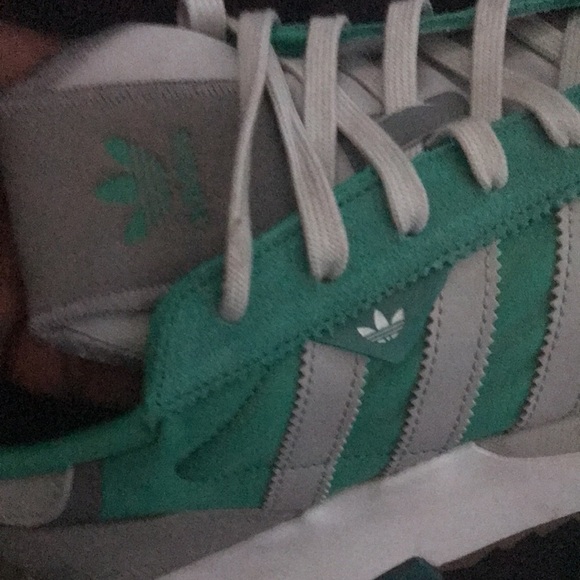 Adidas - Picture 5 of 6